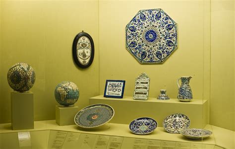Pera Müzesi'nde 'Seramik ve Çini Tarihine Yolculuk'